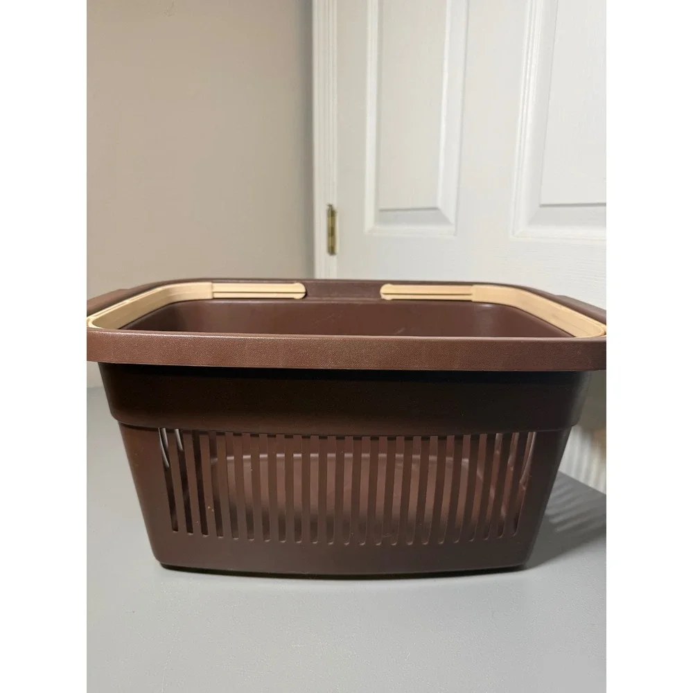 Vintage Rubbermaid 2686 Brown Plastic Shopping Basket Cream Handle 18x12 Utility